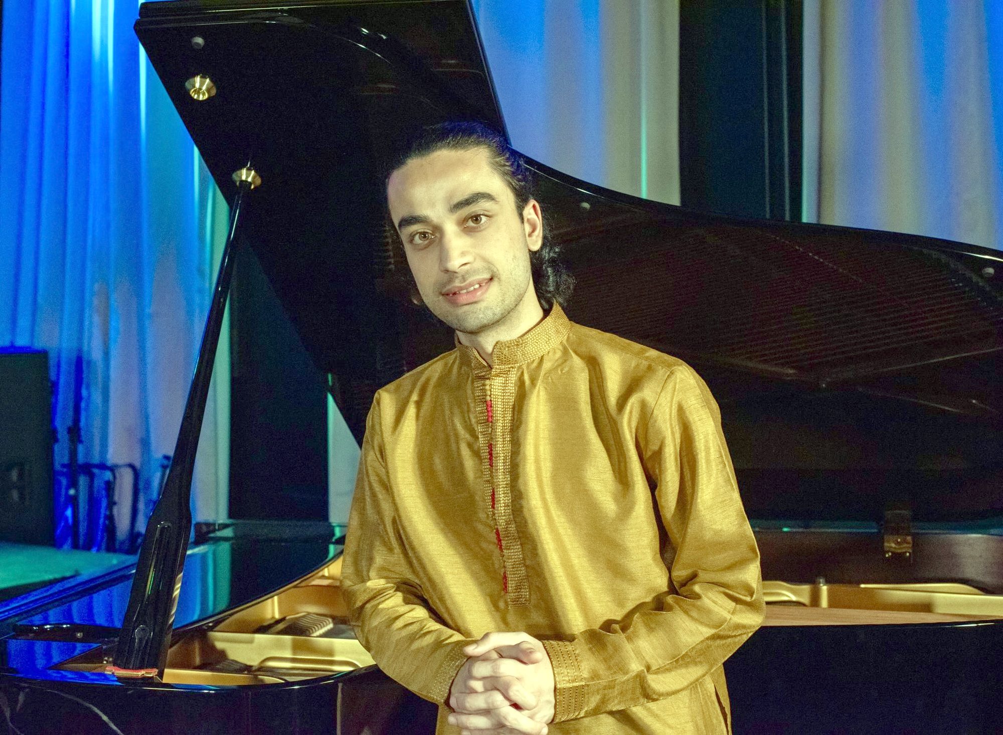 Portrait of Elham Fanoos
